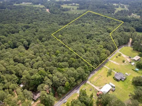 107 Deerwood Cir, Griffin, GA 30223