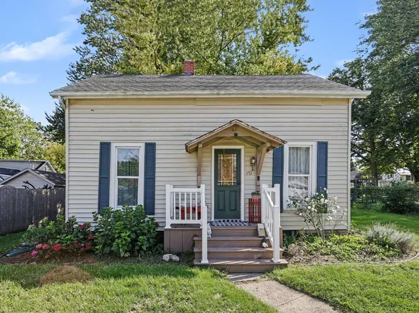 151 E John St, Nappanee, IN 46550
