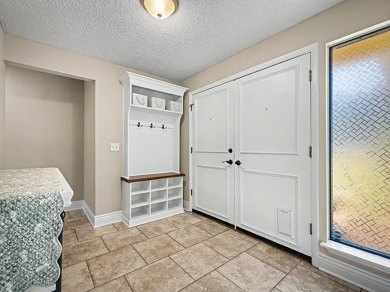 4487 Carolyn Cove Ln S — Photo 13