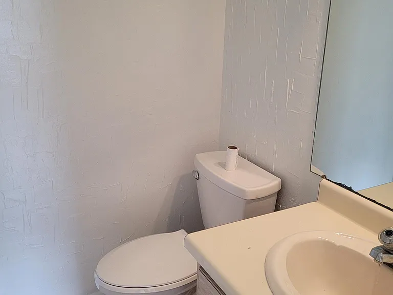 49 Riverside Villa Dr — Photo 14