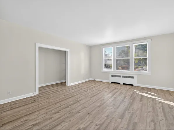 784 Avenue C image 10 of 25