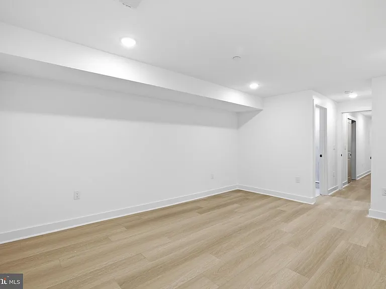3931 Fairmount Ave #1 — Photo 18