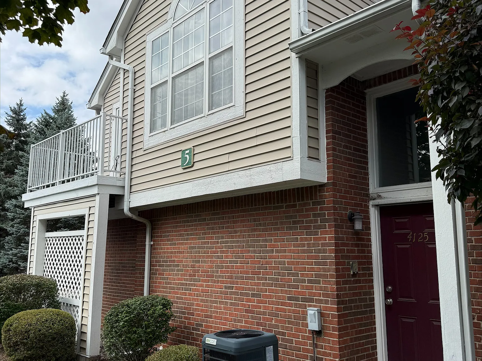 2 bed, 1020 sqft, $1,700 — Photo 2