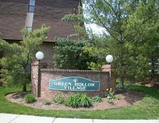 1st image of 810 Green Hollow Dr