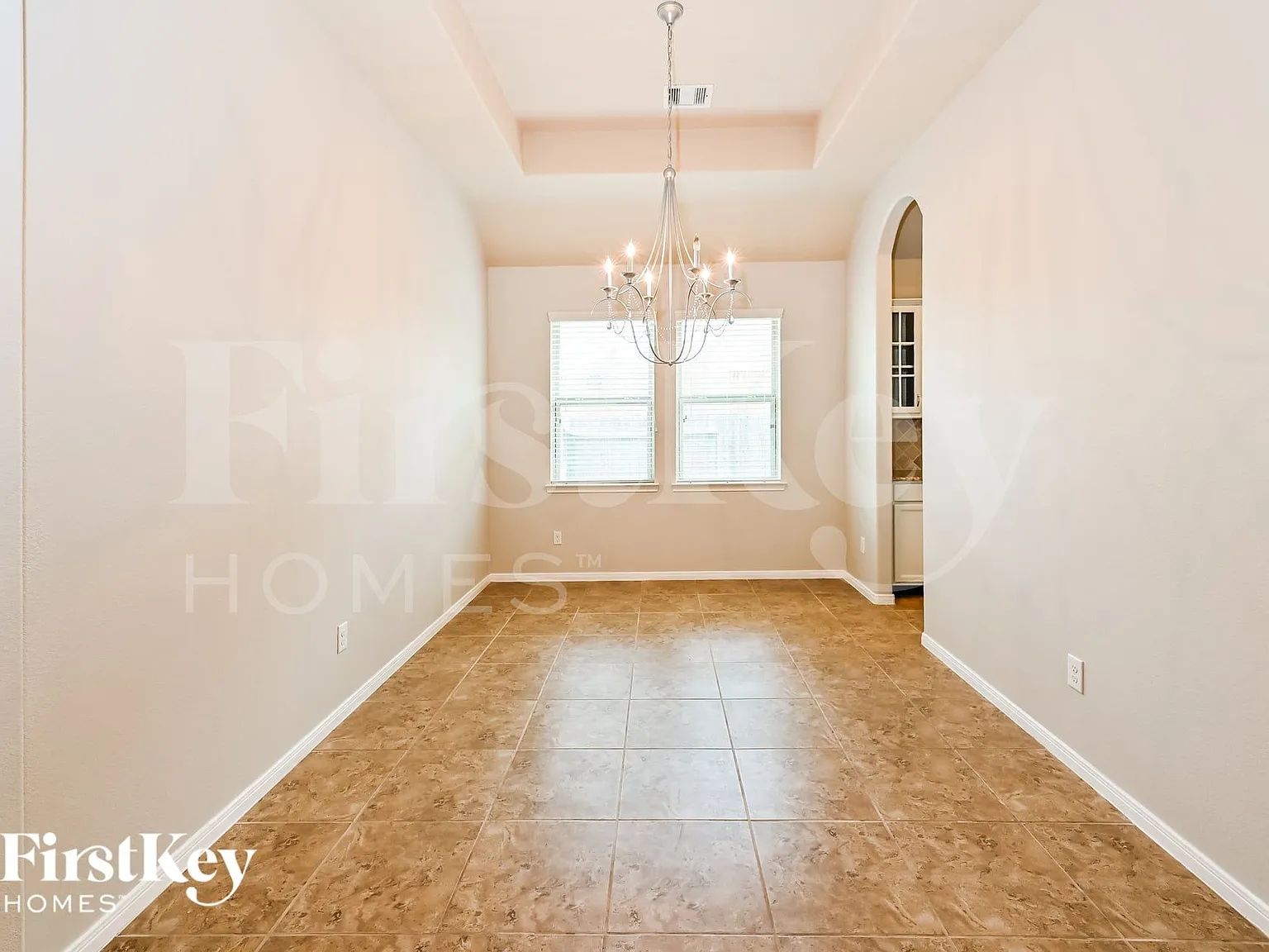 4 bed, 3.5 bath, 2766 sqft, $3,560 — Photo 3