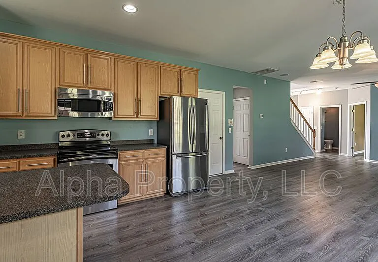504 Collingsworth Ln — Photo 10