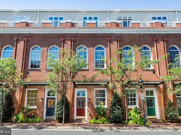 608 Tivoli Psge, Alexandria, VA 22314