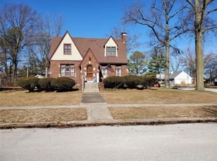 711 Livingston St, Carlyle, IL 62231