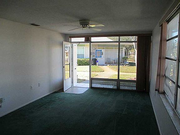 4th image of 4375 Tahitian Gardens Cir APT H