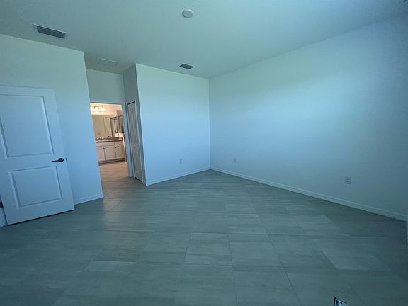 3rd image of 3360 Menores Way