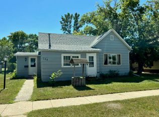 120 9th St NW, Devils Lake, ND 58301