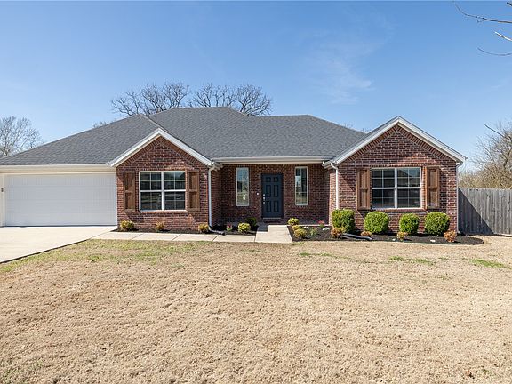 4th image of 3016 Finch St