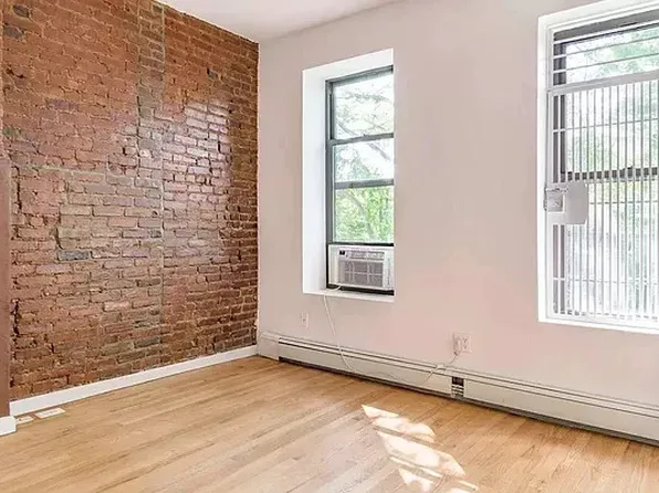 851 Hart Street image 1 of 6