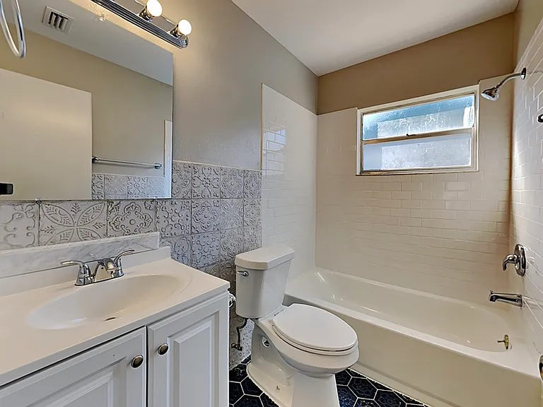 2709 Manor Hill Dr — Photo 15