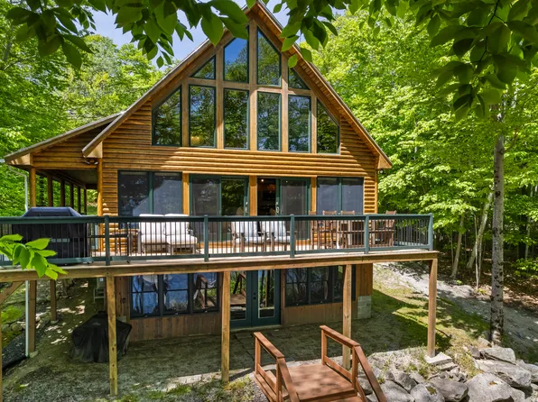 84 Ridge Road, Frye Island, ME 04071