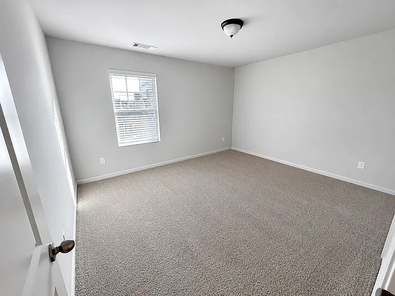 Secondary bedroom 2