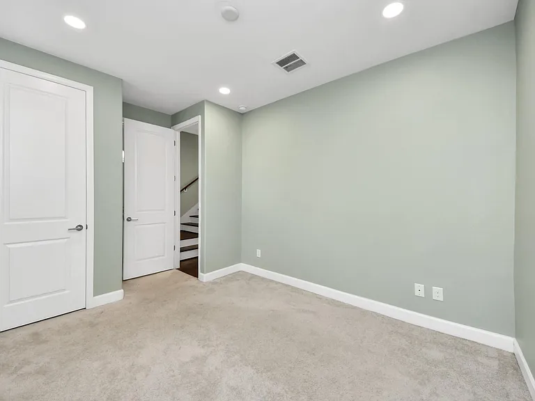 1716 Stuart St — Photo 33