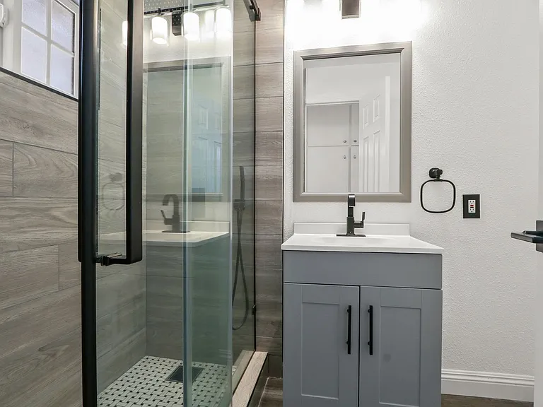 413 Adlena Dr — Photo 13