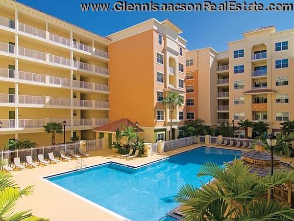 Resort-Style Pool