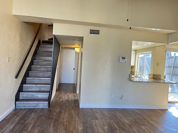 5th image of 2804 Nova Dr