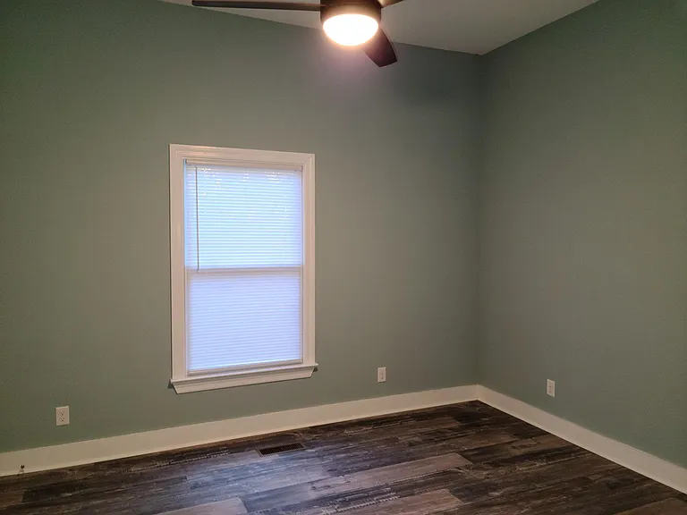 2nd Bedroom with 10 ft ceiling and fan