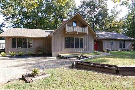 THIS IS THE FRONT VIEW OF THE HOME