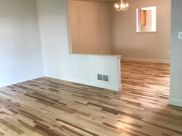 107 Canberra Ct, Reading, PA 19608
