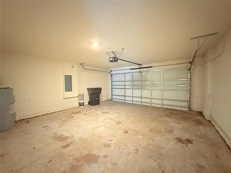 733 James Ct — Photo 12