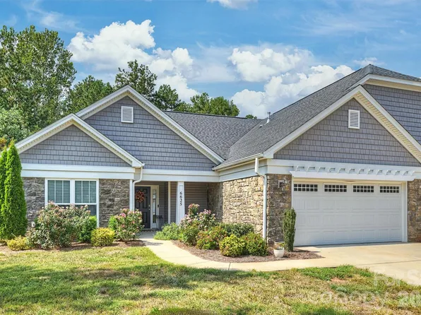 6625 Glenlivet Ct, Charlotte, NC 28278