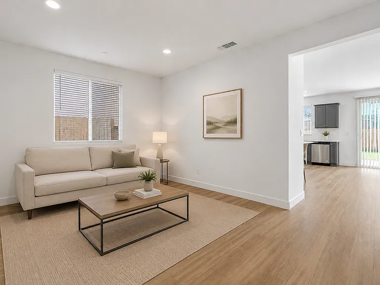 6913 E Harvard Ave — Photo 3