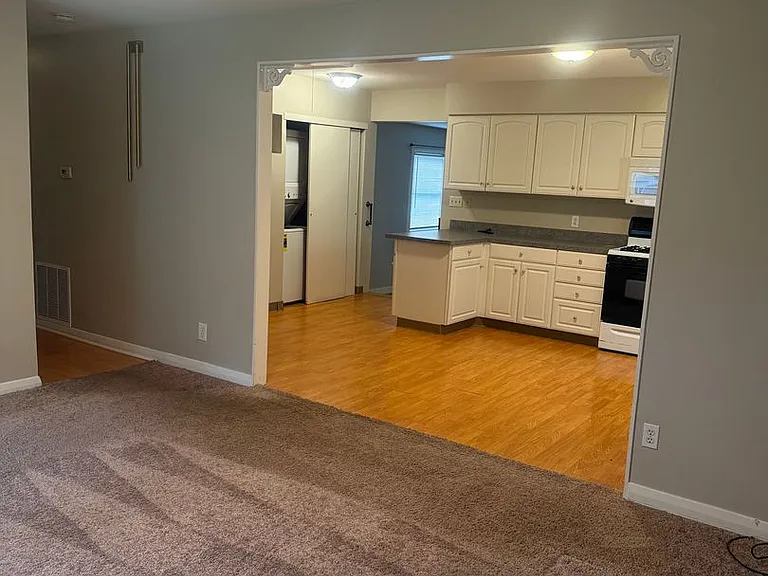 110 Sunrise Ter — Photo 10