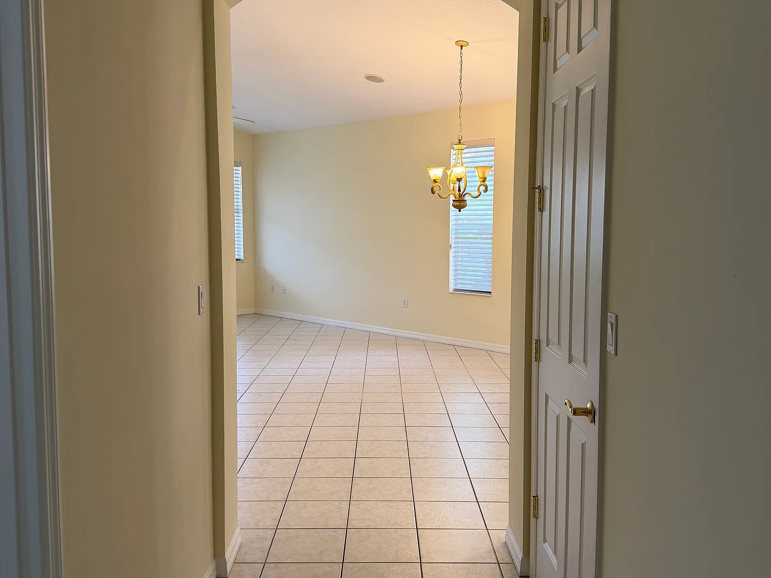 3 bed, 1643 sqft, $2,750 — Photo 4