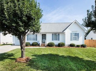 114 Hammond Dr, Greensboro, NC 27406