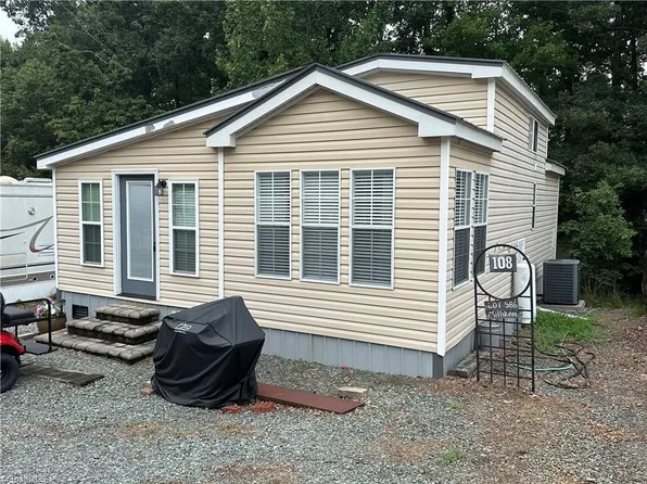 108 Hummingbird Cir, New London, NC 28127