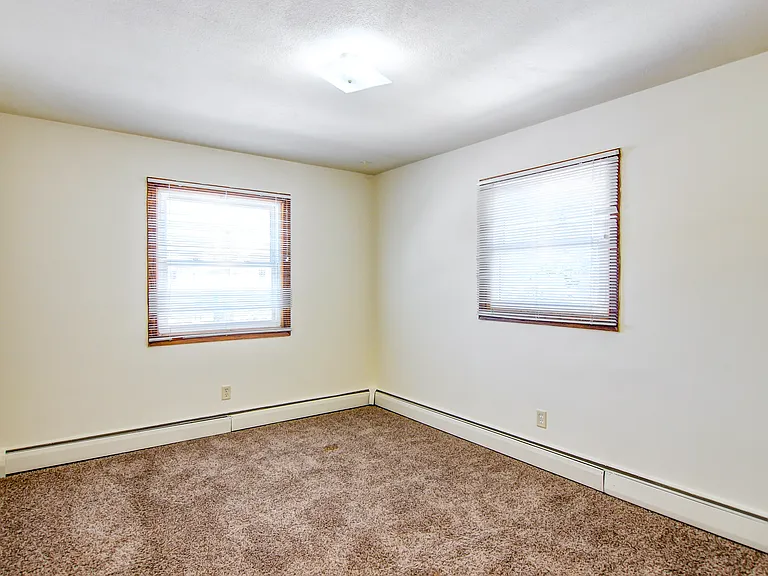 Pillsbury Apartments — Photo 16