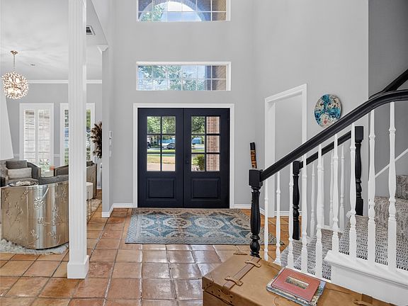 3rd image of 2606 Torrey Pines Dr