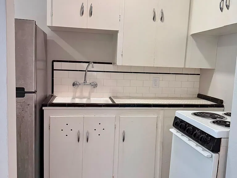 4700 SW Othello St #1 — Photo 7