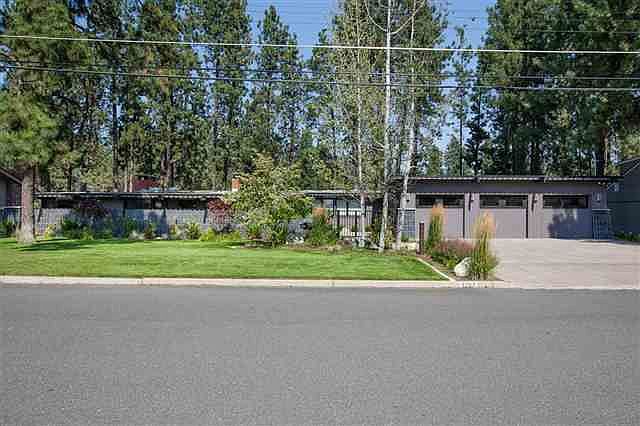 1st image of 1207 E 54th Ave