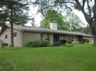 N72W13885 Melville Dr, Menomonee Falls, WI 53051