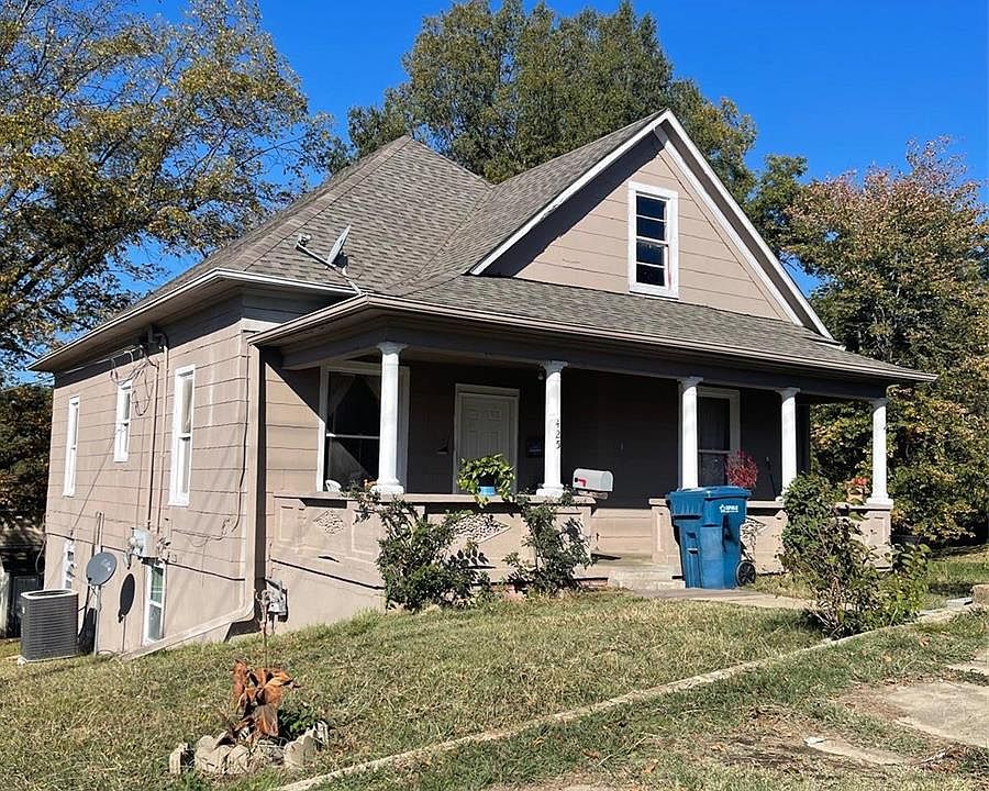 425 S 6th St, Poplar Bluff, MO 63901 | MLS #23066043 | Zillow