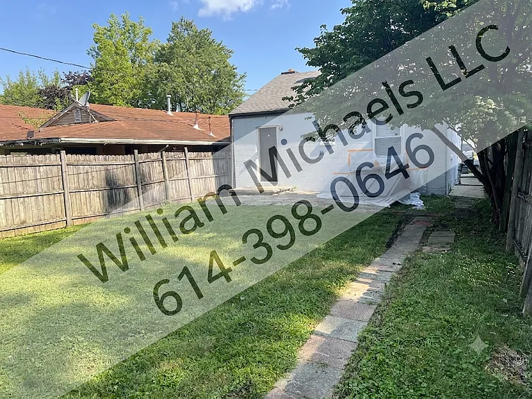 817 E Como Ave — Photo 14