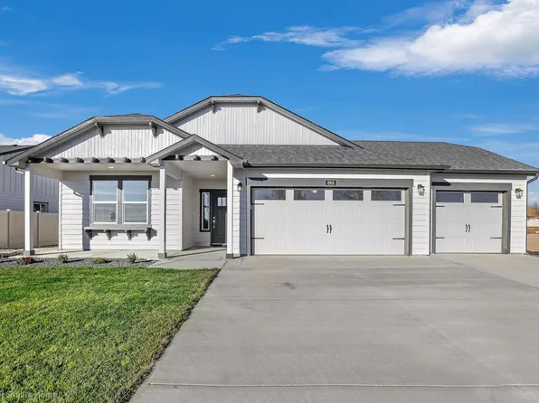 3056 Umpqua Dr, Medford, OR 97504