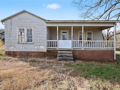3470 Old Bachelor Creek Rd, Seagrove, NC, 27341