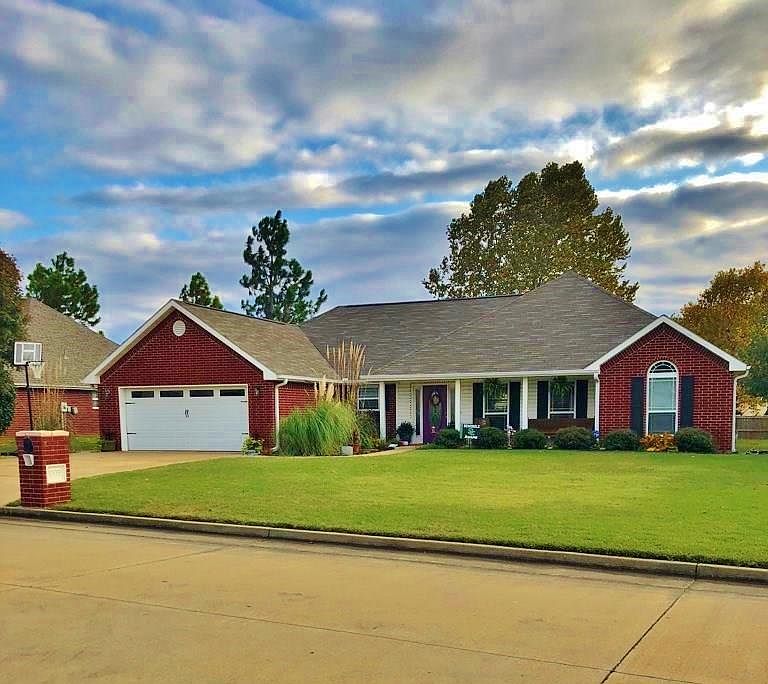 1st image of 1009 Sterling Dr