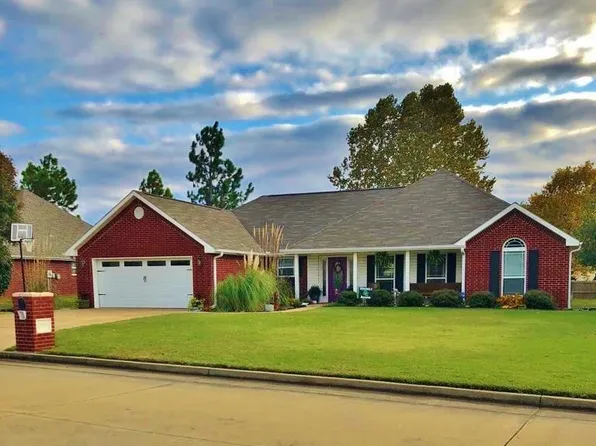 1009 Sterling Dr, Seminole, OK 74868