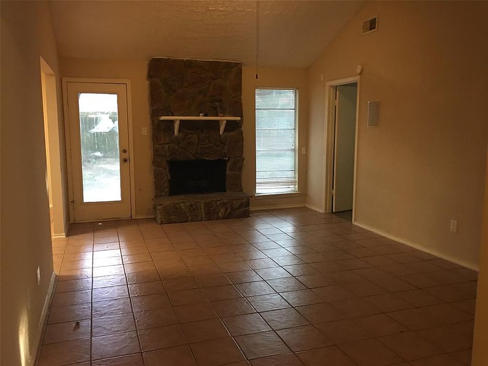 1st image of 19311 Nasworthy Dr