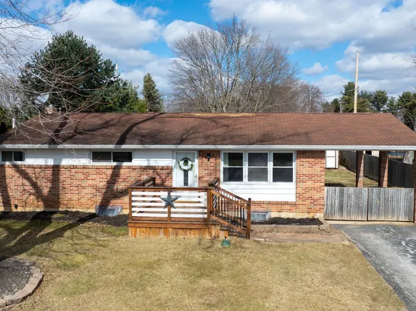 2421 Bradford Dr, York, PA 17402