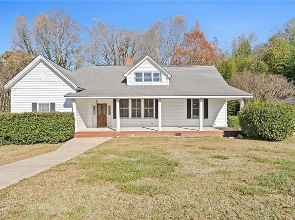 1500 N Main St, Abbeville, SC 29620