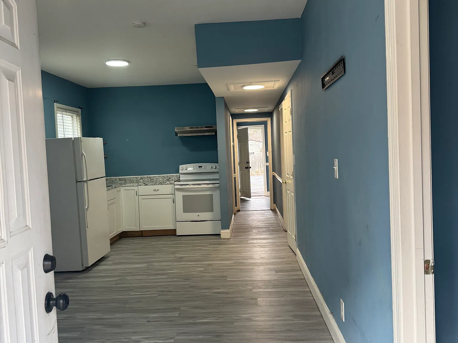 3 bed, 860 sqft, $1,850 — Photo 2