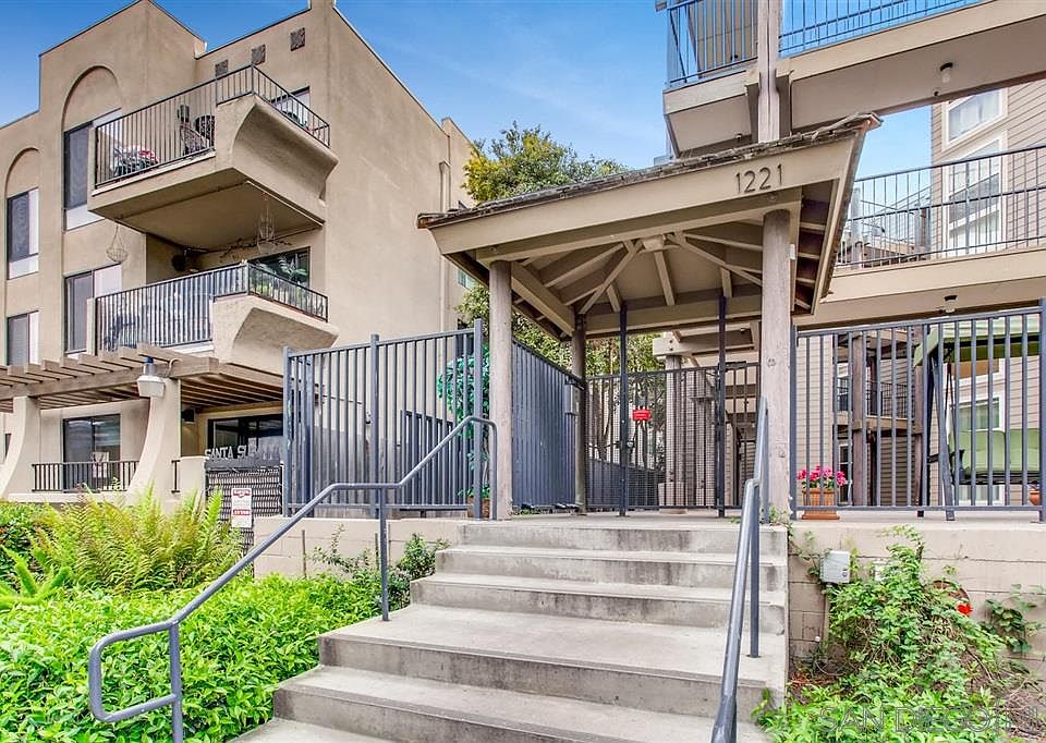1st image of 1221 Parker Pl Unit 11